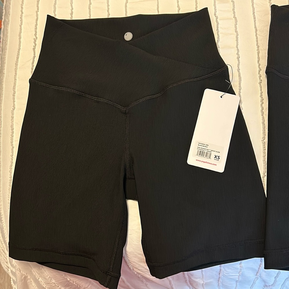 2 PAIRS: Yogalicious rib cross over 7” and everyday 7” NWT